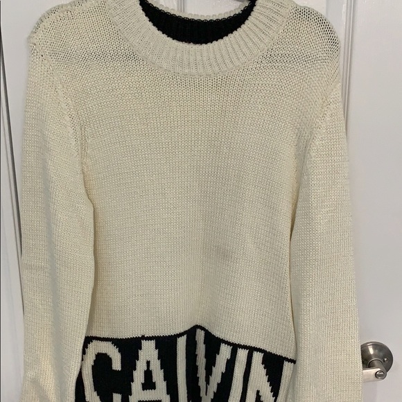Calvin Klein Sweater - Picture 2 of 3